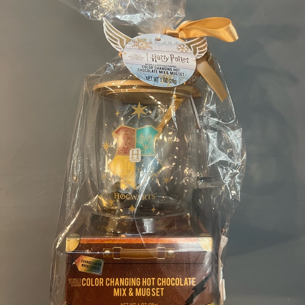 This is a Harry Potter Color Changing Hot Chocolate Mix & Mug set.